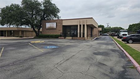 Commercial space at 8021 E R.L. Thornton Fwy in Dallas