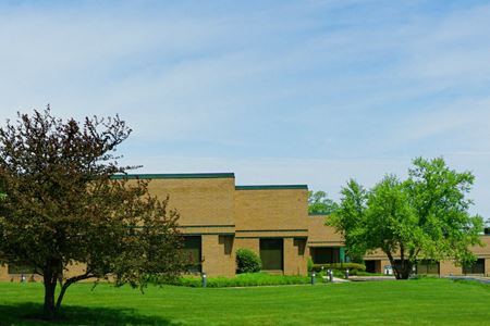 Industrial space for Rent at 900-980 WOODLANDS PARKWAY in VERNON HILLS