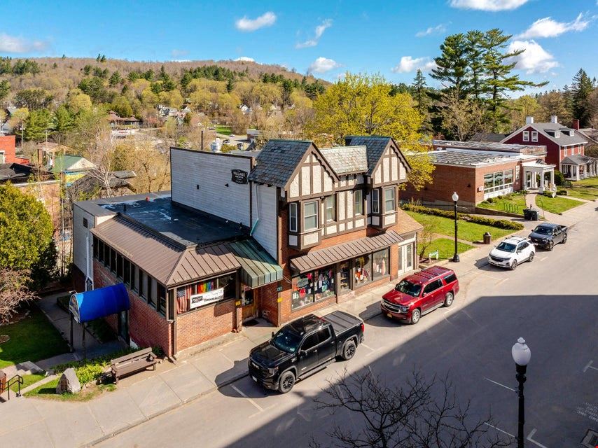 97 Main St