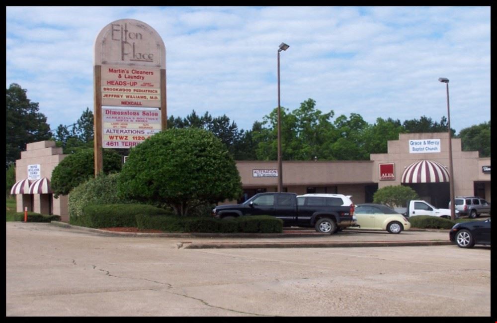 Elton Place Shopping Center