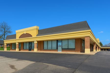 Retail space for Rent at 152-166 S. Bloomingdale Road in Bloomingdale