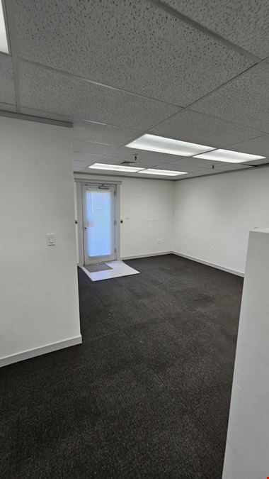 665 E. Anderson St., Suite E