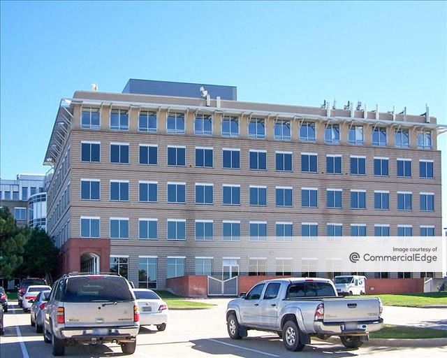 700 Highlander Blvd