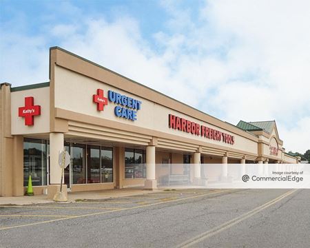 Retail space for Rent at Webster Square Shopping Center in Berlin