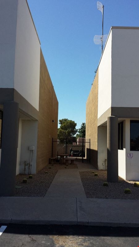 3454 N San Marcos Pl