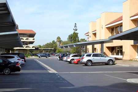 Plaza de Oro (Executive Suites)