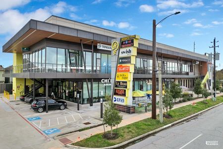 Retail space for Rent at Heights Forum in Houston