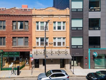 Office space for Rent at 3219 N. Clark St in Chicago