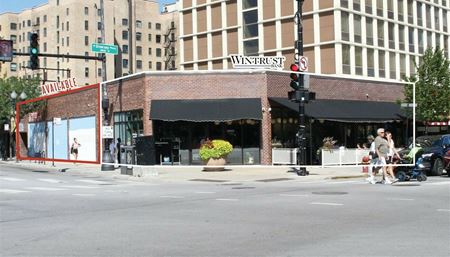 Retail space for Rent at 620 W Diversey Parkway in Chicago