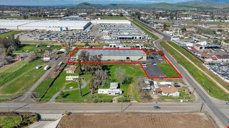 Freestanding Heavy Industrial Building w/ Office/Showroom on ±6.55 AC