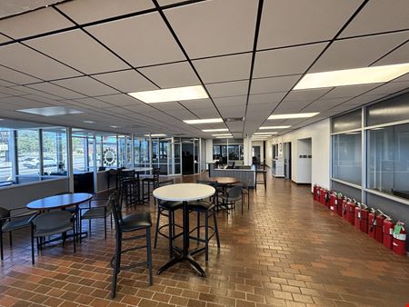 FOR SUBLEASE: 43,434 SF SHOWROOM & SERVICE BUILDING