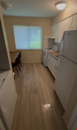 2803 Lansing Dr