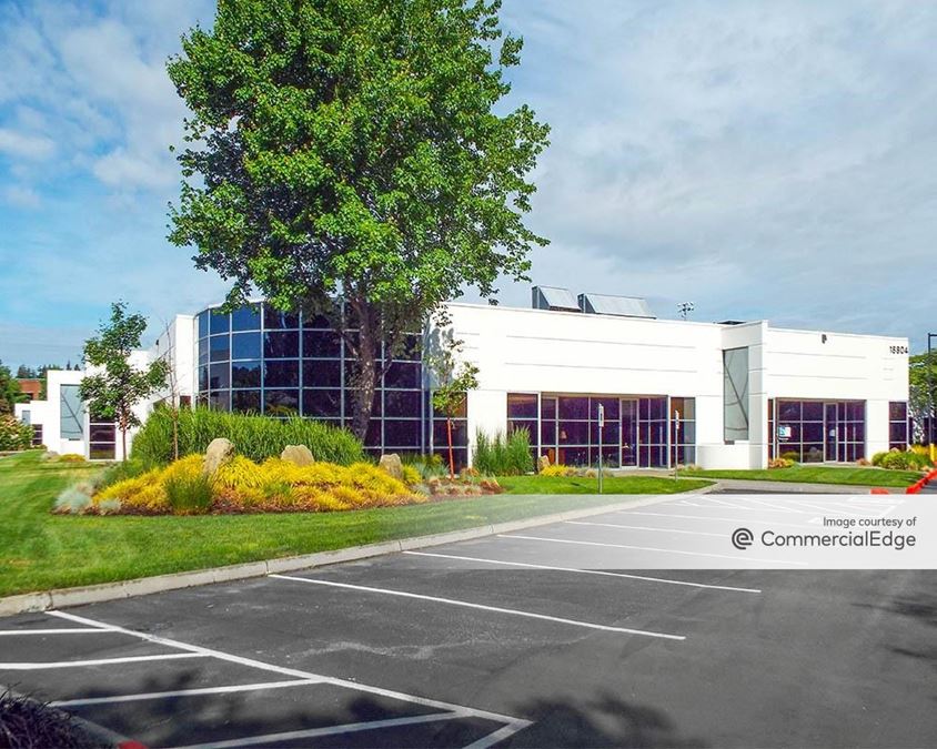 North Creek Parkway Center - 11804, 18706, 18804 & 18916 North Creek Pkwy