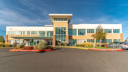 Office space for Rent at Pinnacle Medical Building in Bend