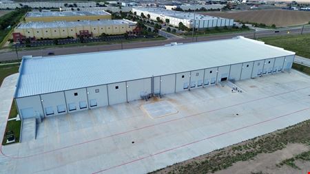 890 E. Military Highway / 35.8 Acres