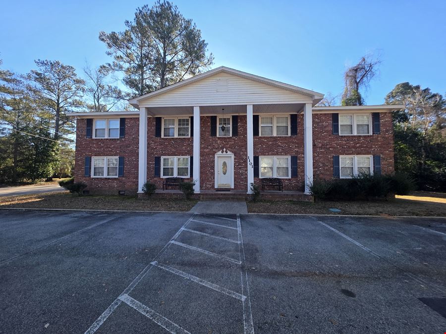1101 Commanchee Trail