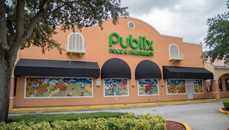 Retail space for Rent at Gardens Square in Hialeah