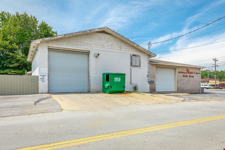Auto Body Shop with 15 Service Stations on Ringgold Rd