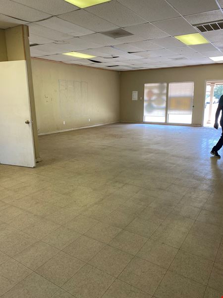 High Exposure Retail Space Available at Strip Mall in Clovis