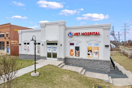 Retail space for lease with 31,000 VPD Visibility