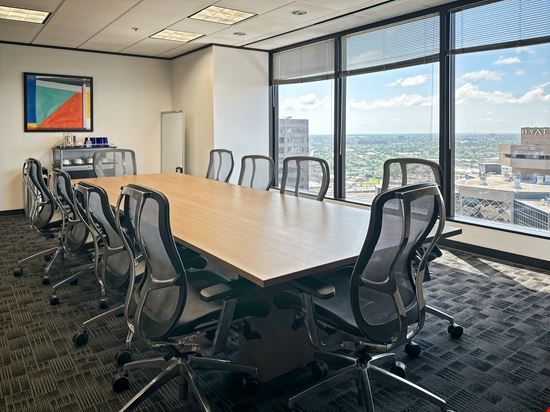 Regus - New Orleans - Energy Centre Building