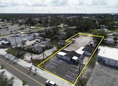 Retail space for Rent at Freestanding Office/Retail on 1/2 Acre in Englewood