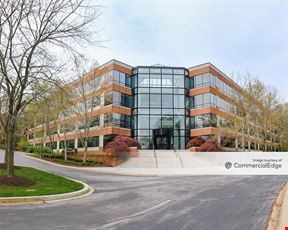 Bellevue Park Corporate Center - 400 Bellevue Pkwy