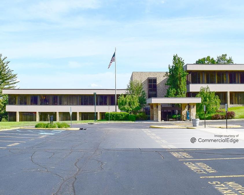 Bloomfield Office Center - 40701 Woodward Avenue