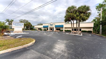 Retail space for Rent at Rarely Available Naples Location! in Naples