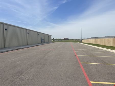 NEW RETAIL CENTER FOR SALE OR LEASE IN ROGERSVILLE