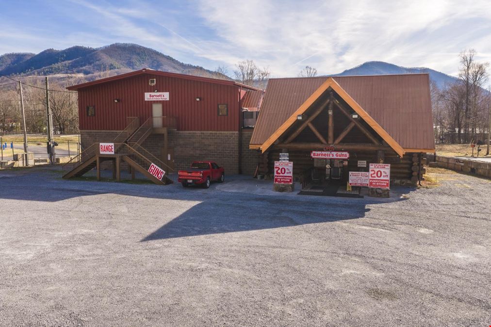 Barnett's Guns & Indoor Range