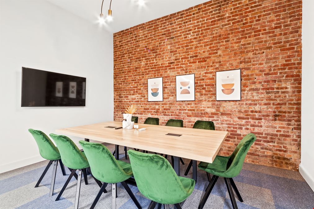 Regus - Brooklyn - Manhattan Ave
