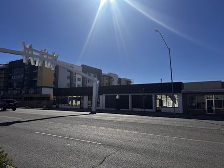 Retail space for Rent at 1635 East McDowell Road in Phoenix
