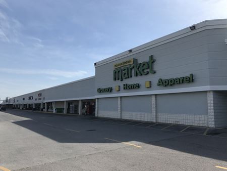 Retail space for Rent at Lincoln Park Shopping Center in Fayetteville