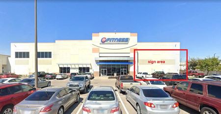 Commercial space at 11528 Gulf Fwy in Houston