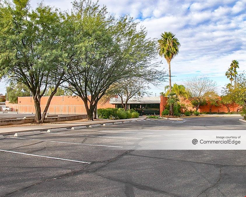 100-150 North Tucson Blvd