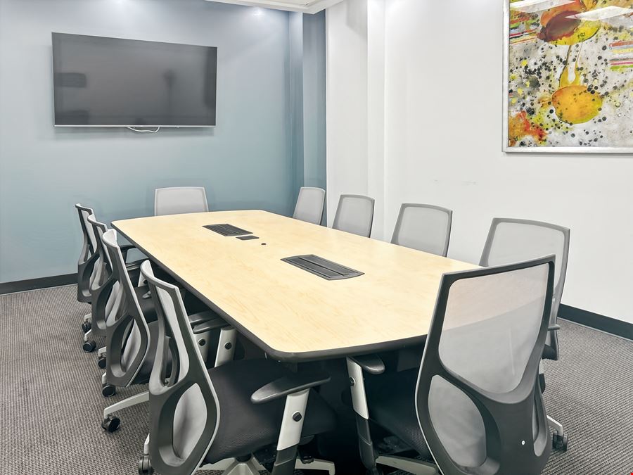 Regus - Sandy Center