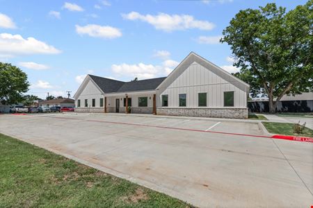 Industrial space for Rent at 908 Cresthaven Dr in Euless