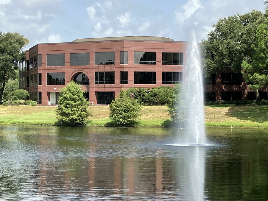 Park Lake Plaza