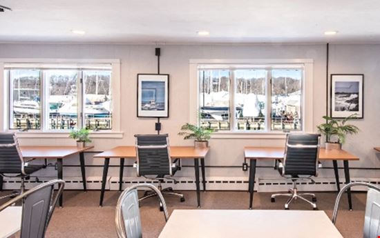 Modern Office Space Long Island - New York Avenue