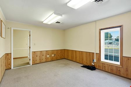700 Rockwell Ave