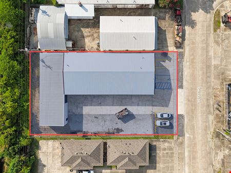 Fully Renovated Industrial Office / Warehouse Near Airline Hwy