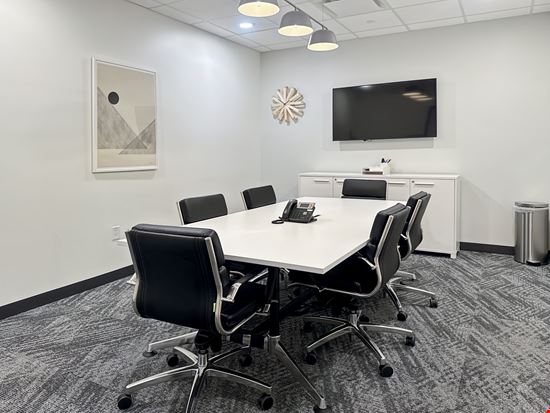 Regus - Columbus - N High St