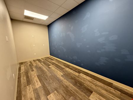 Multi-Tenant Retail Building & Commercial Land
