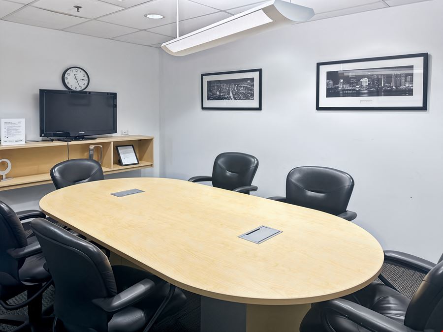 Regus - Philadelphia - International Plaza