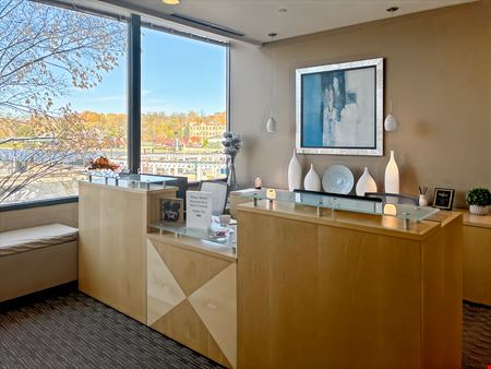 Regus - St Charles - The Plaza