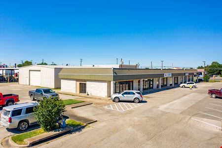 511 N Hewitt Dr