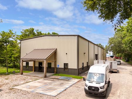 Industrial space for Rent at ±9,000 SF Office/Warehouse in Broussard Industrial Corridor in Broussard