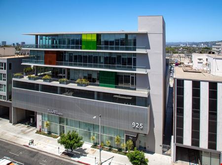 Mixed Use space for Rent at 925 N La Brea Ave in West Hollywood