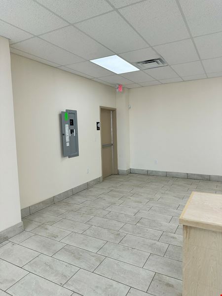 900 W Edmond Road